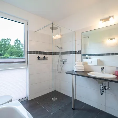 아파트 Moebliertes Wohnen - Novalie 로스토크